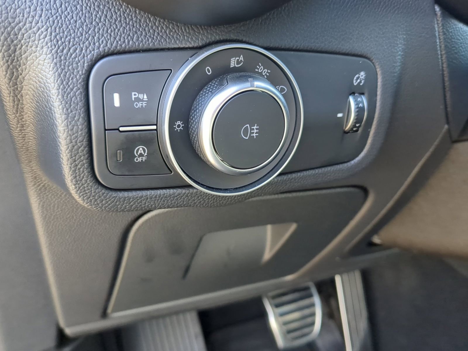 Used 2023 Alfa Romeo Stelvio Ti image 21