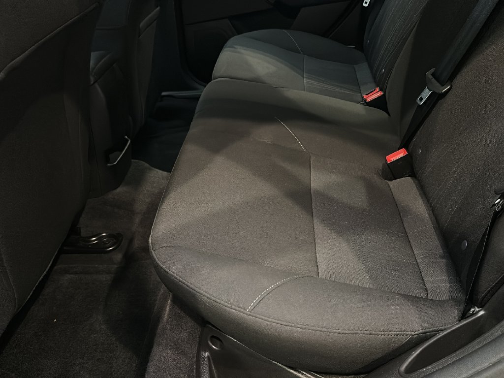 Used 2018 Ford Focus SE FWD image 14