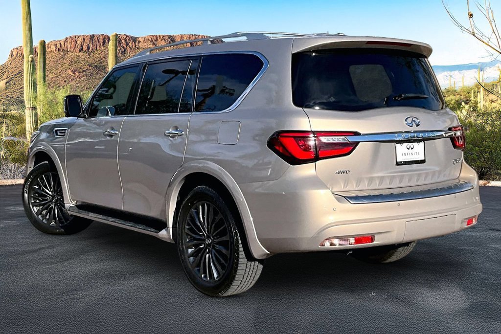 Used 2024 INFINITI QX80 Sensory w/ Cargo Package AWD/4WD image 13