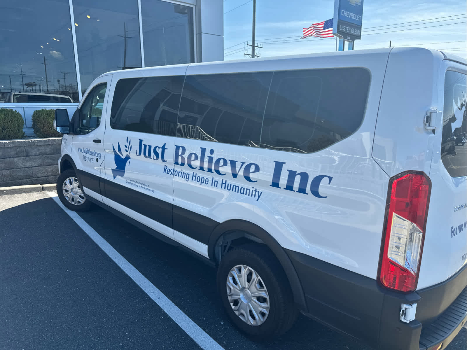 Used 2023 Ford Transit 350 XLT image 4