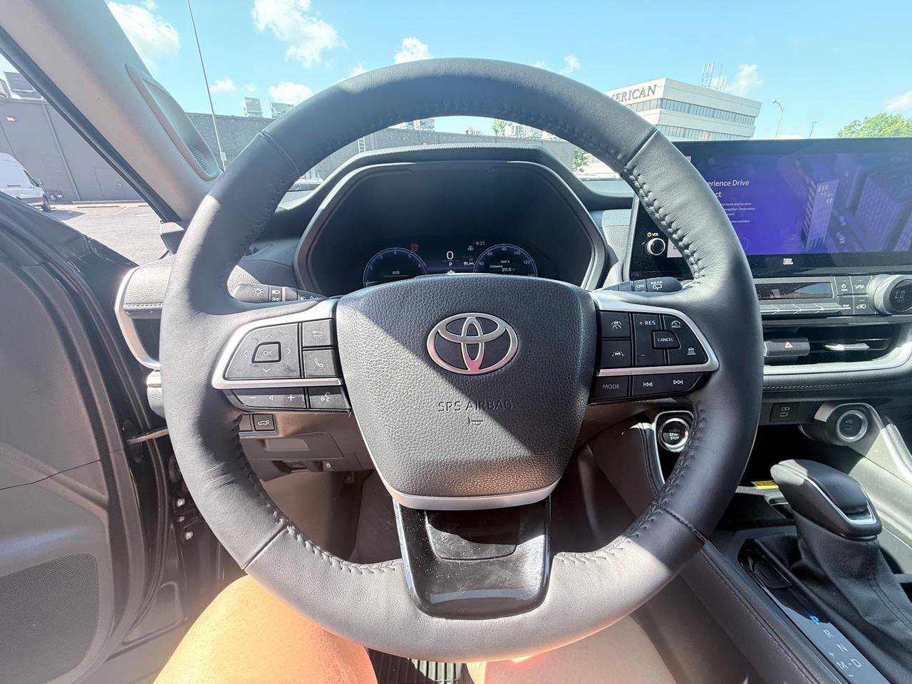 Used 2025 Toyota Grand Highlander AWD image 14