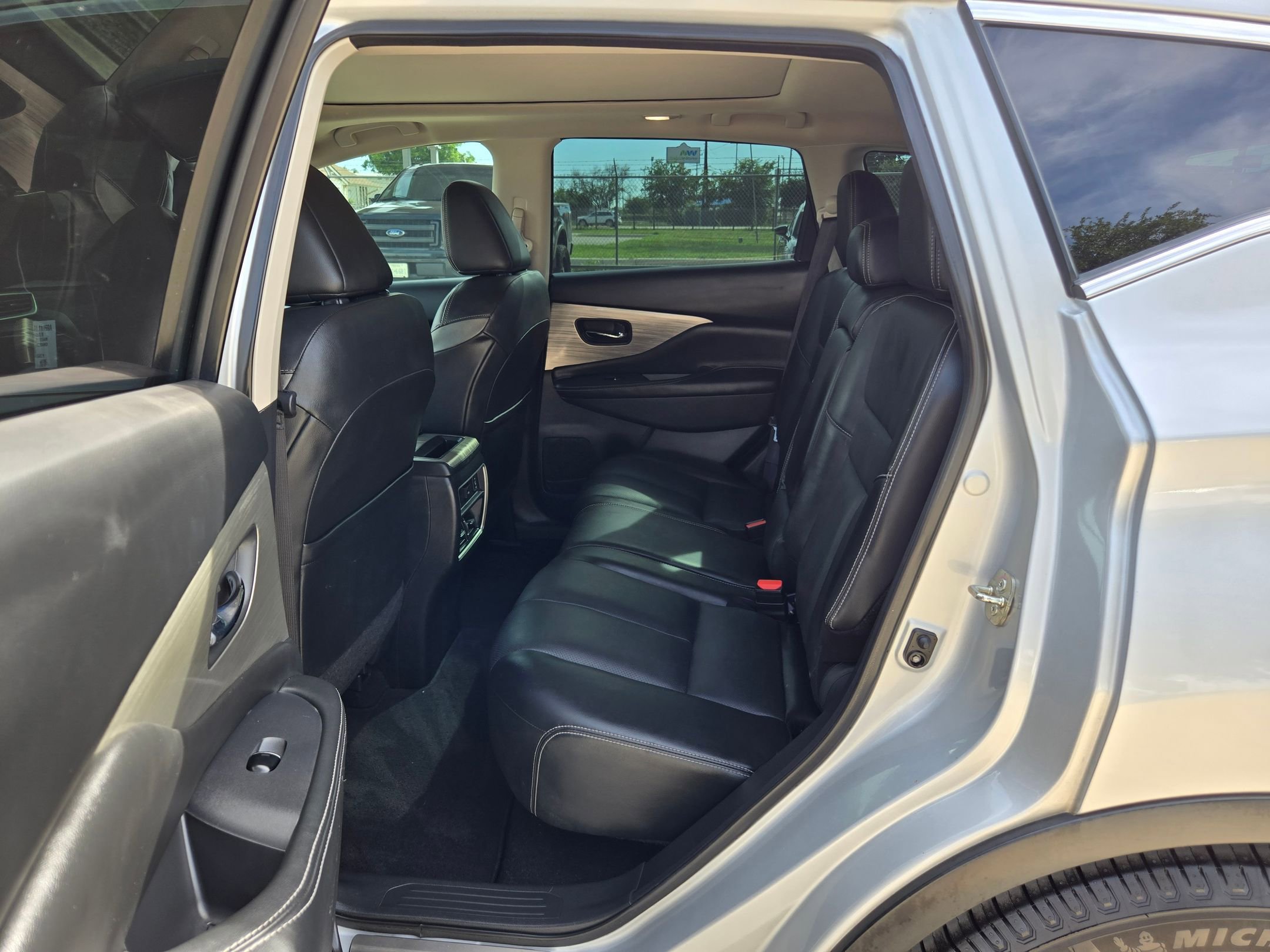 Used 2018 Nissan Murano SL w/ Moonroof Package FWD image 20