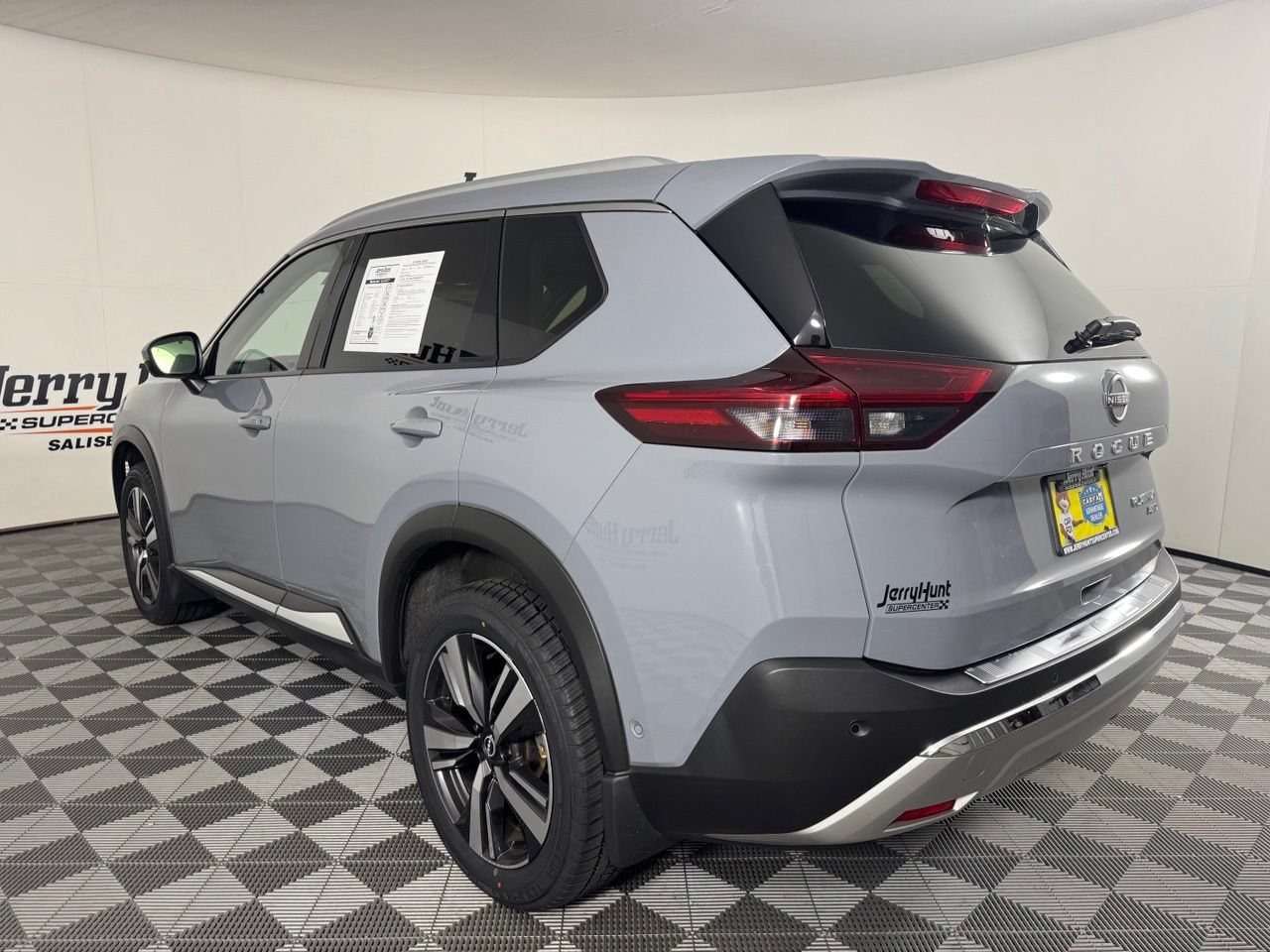 Used 2023 Nissan Rogue Platinum w/ Platinum Premium Package AWD/4WD image 23