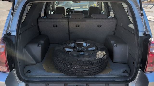 Used 2004 Toyota 4Runner SR5 image 29