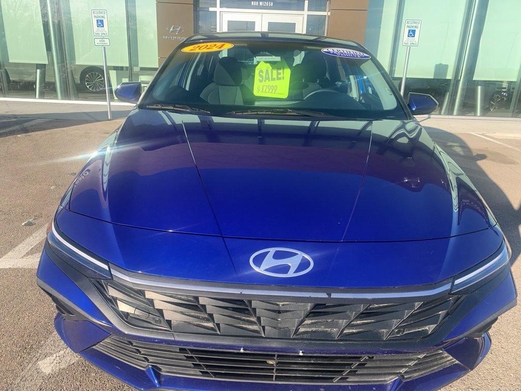Certified 2024 Hyundai Elantra SE image 8
