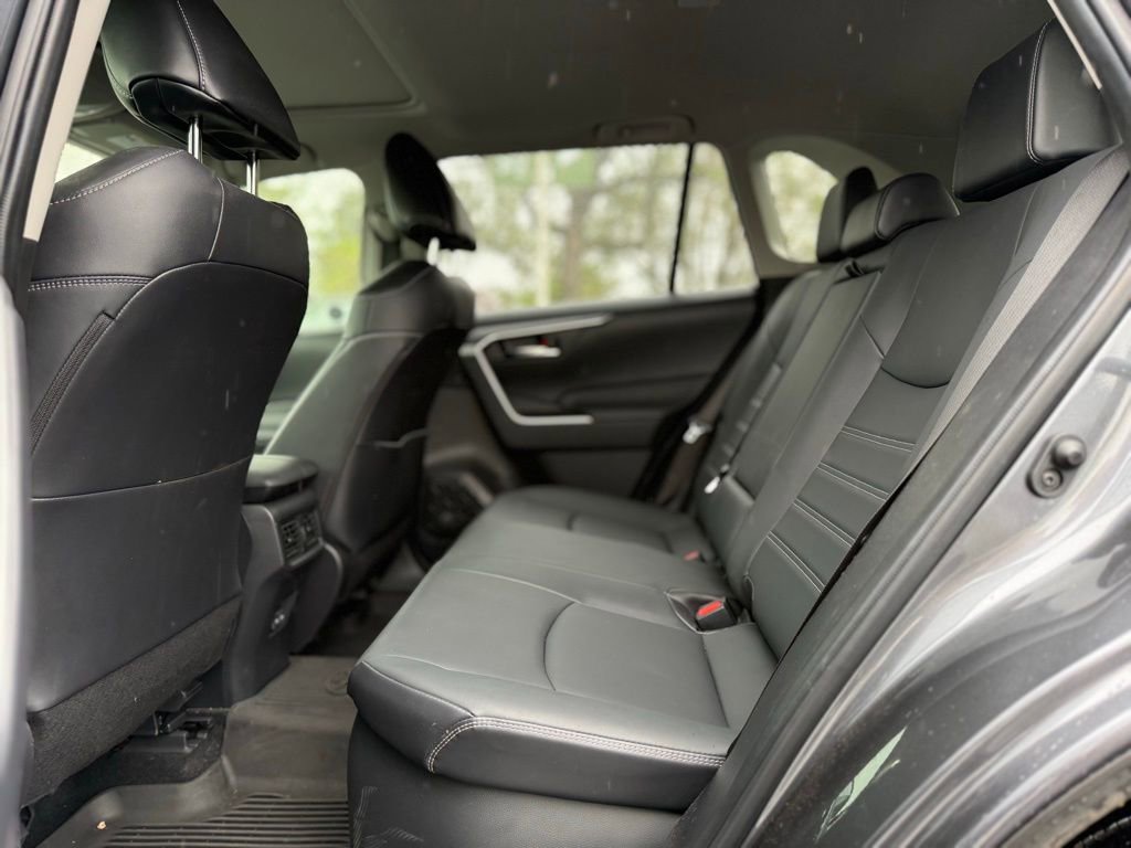 Used 2022 Toyota RAV4 XLE Premium AWD/4WD image 14