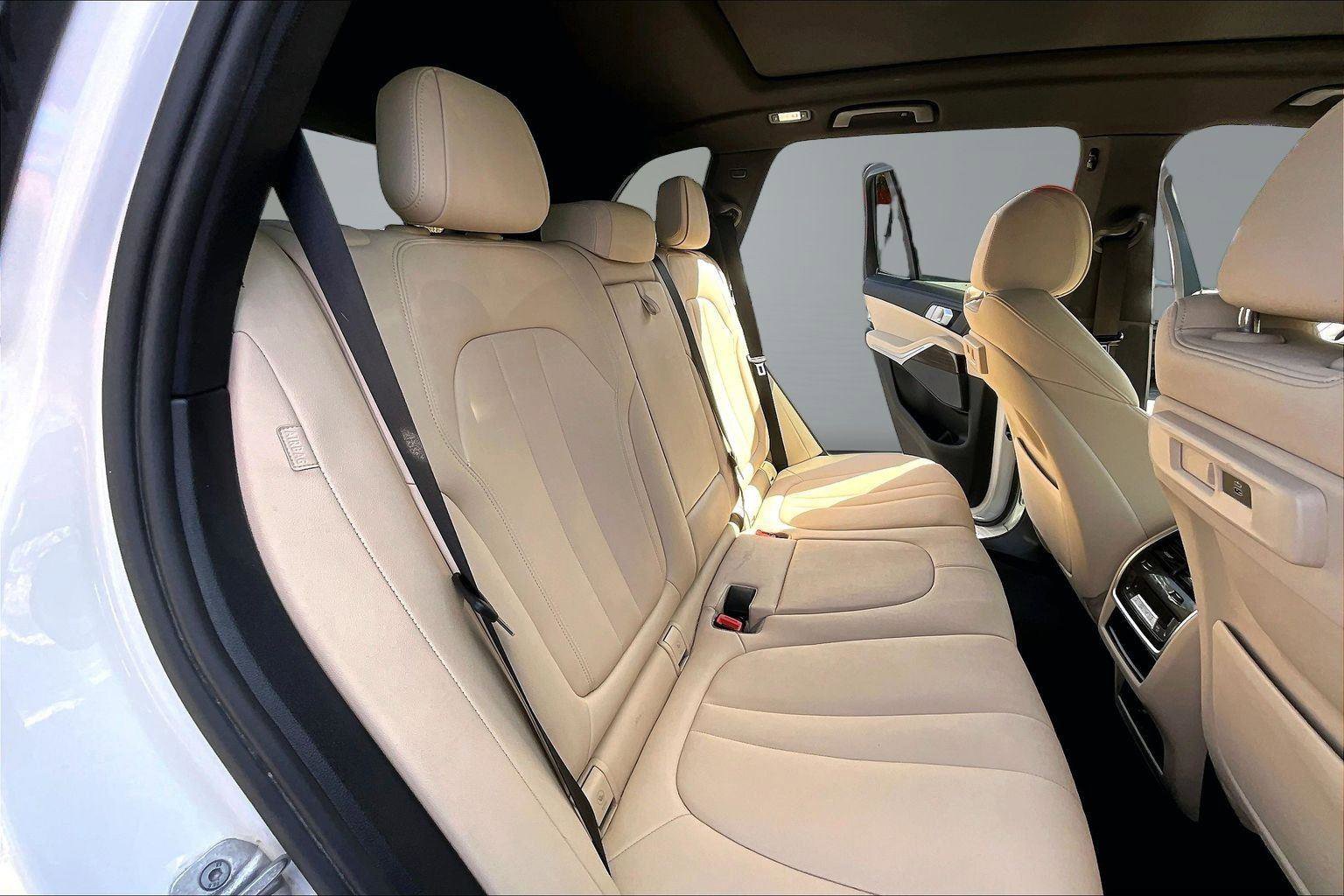 Used 2021 BMW X5 xDrive40i w/ Premium Package AWD/4WD image 24