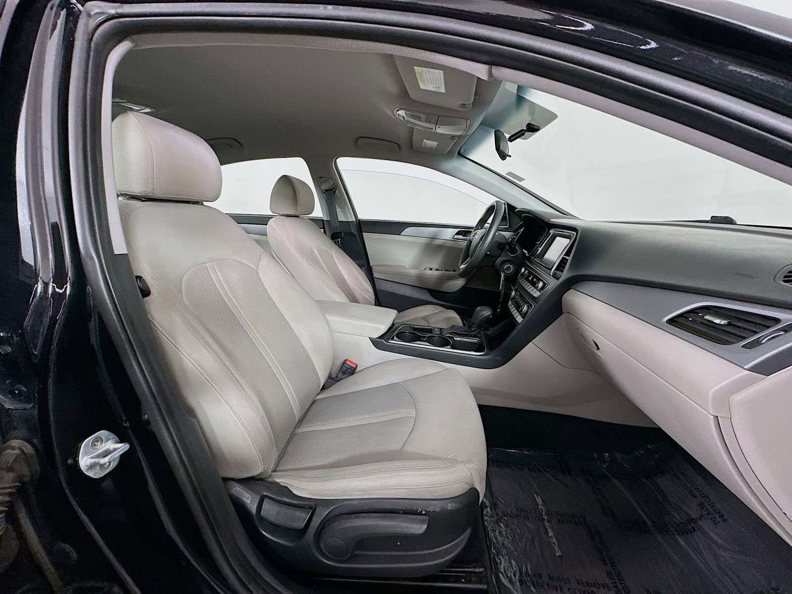 Used 2019 Hyundai Sonata SE w/ Cargo Package FWD image 27