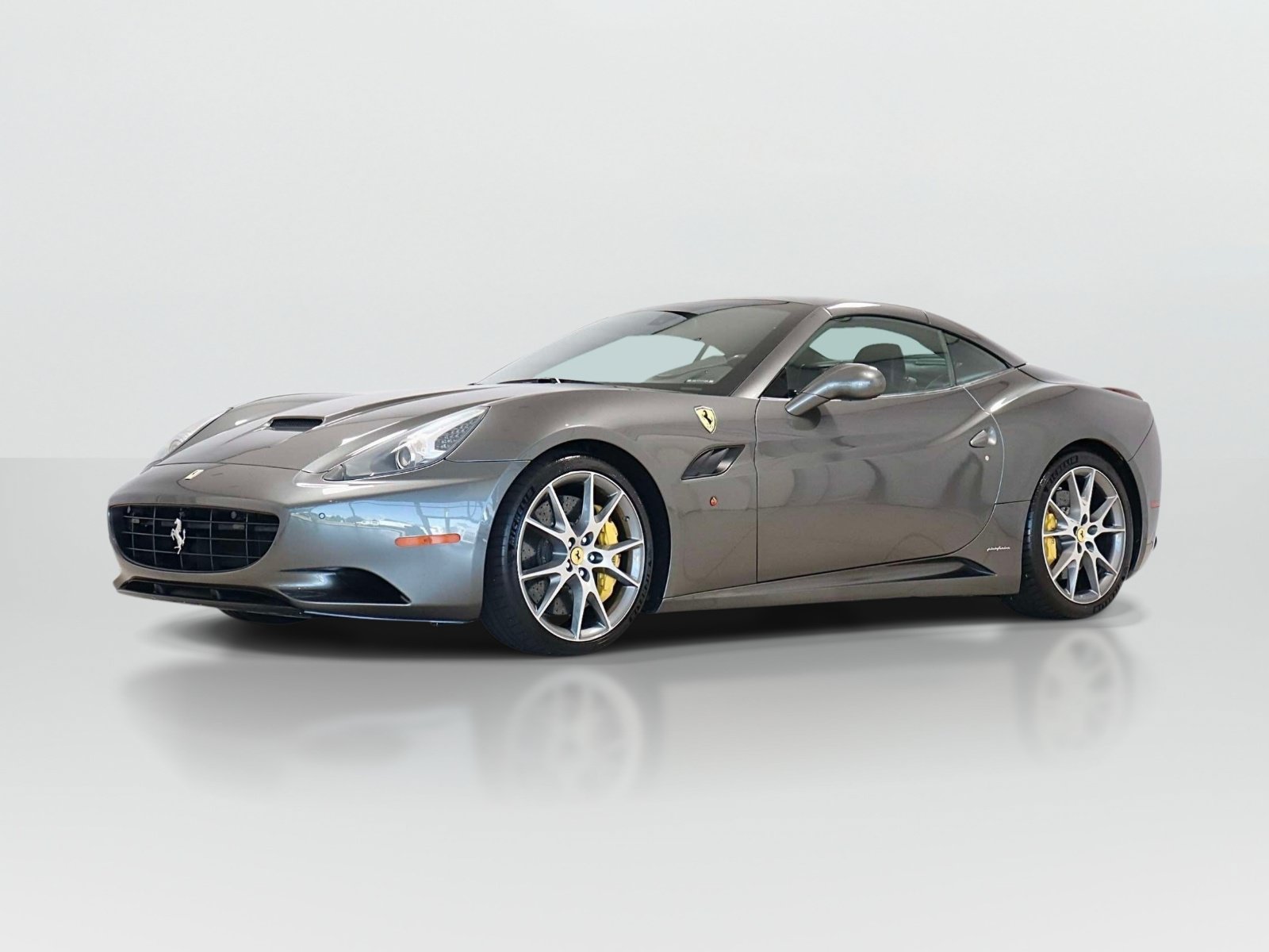 Used 2011 Ferrari California RWD image 41