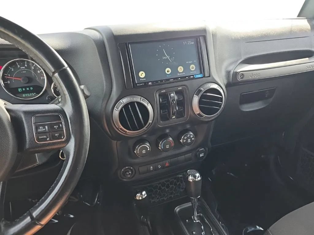Used 2017 Jeep Wrangler Unlimited Sport w/ Quick Order Package 24S AWD/4WD image 23
