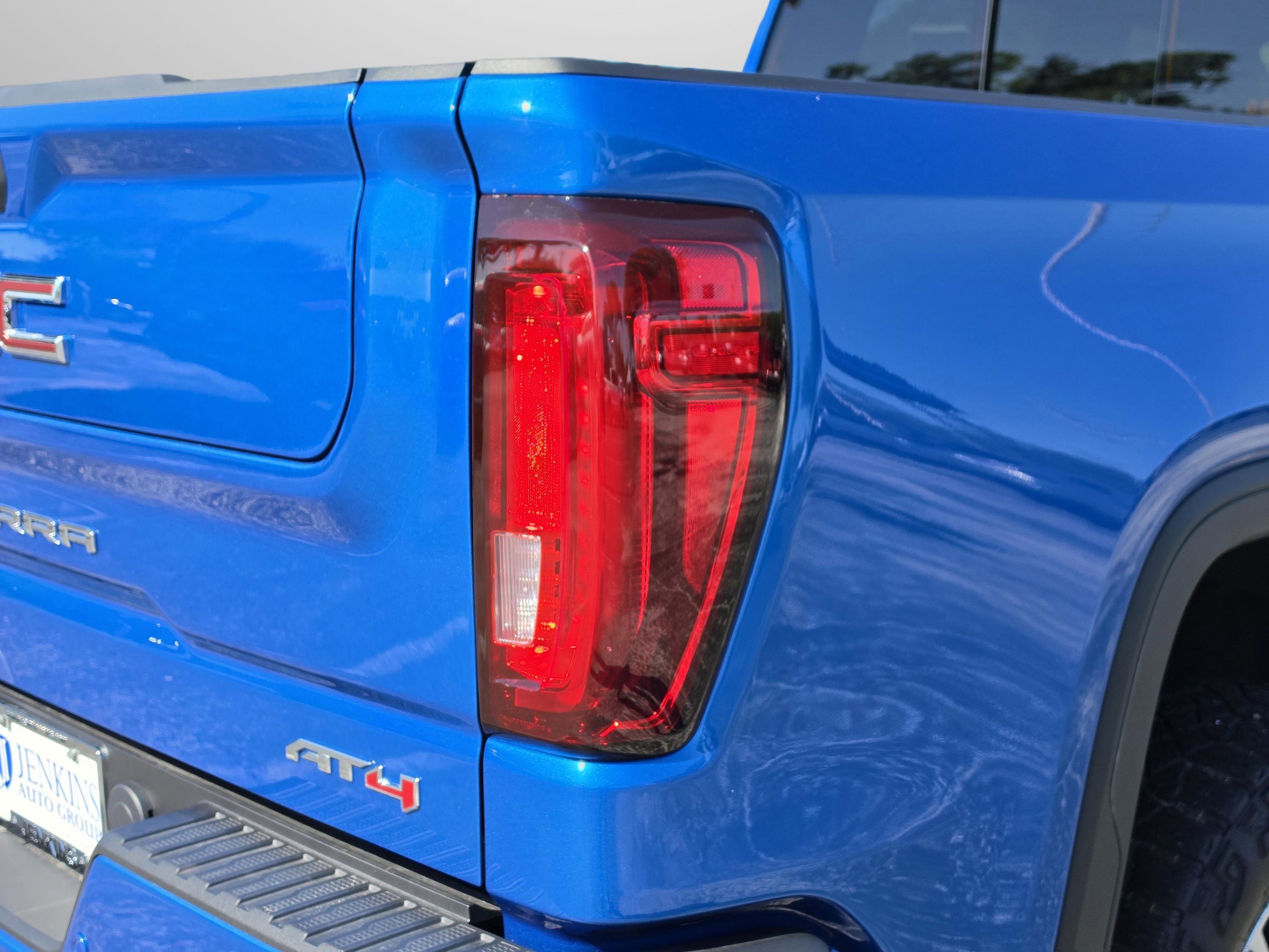 Used 2023 GMC Sierra 1500 AT4 w/ AT4 Premium Package AWD/4WD image 41