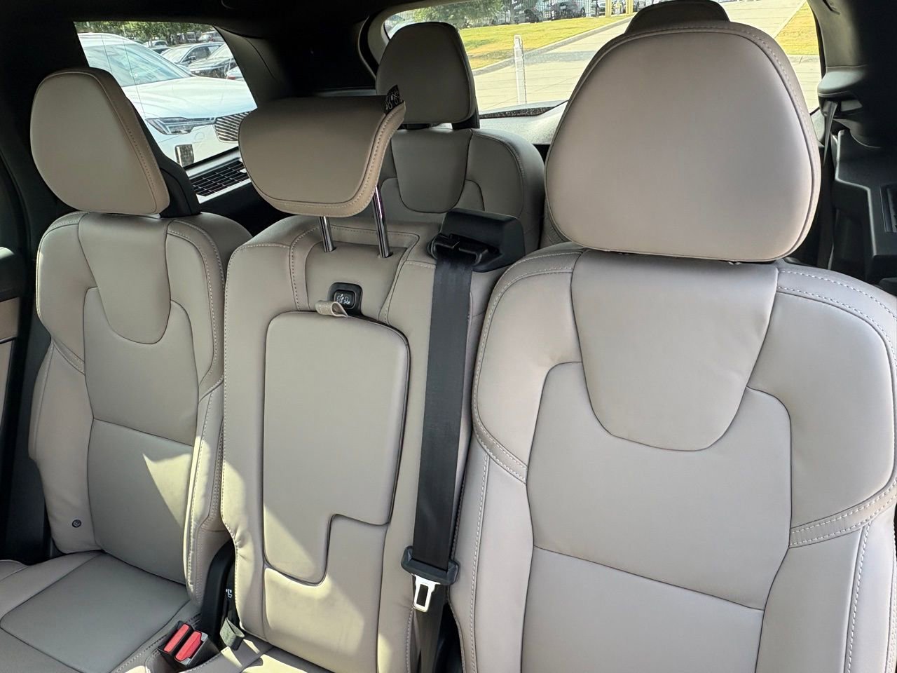 New 2026 Volvo XC90 B6 Ultra w/ Protection Package image 21