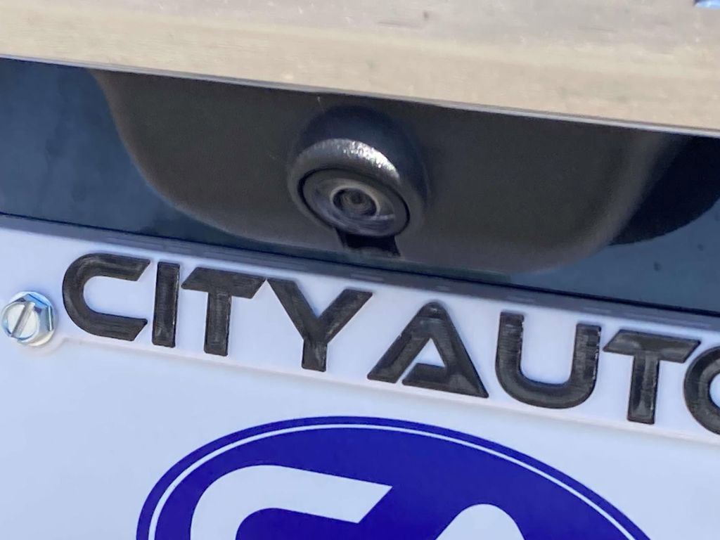 Used 2023 Ford Explorer Platinum w/ Technology Package AWD/4WD image 12