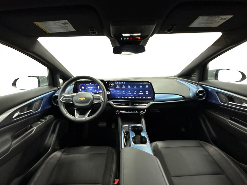 Used 2025 Chevrolet Equinox EV LT image 19