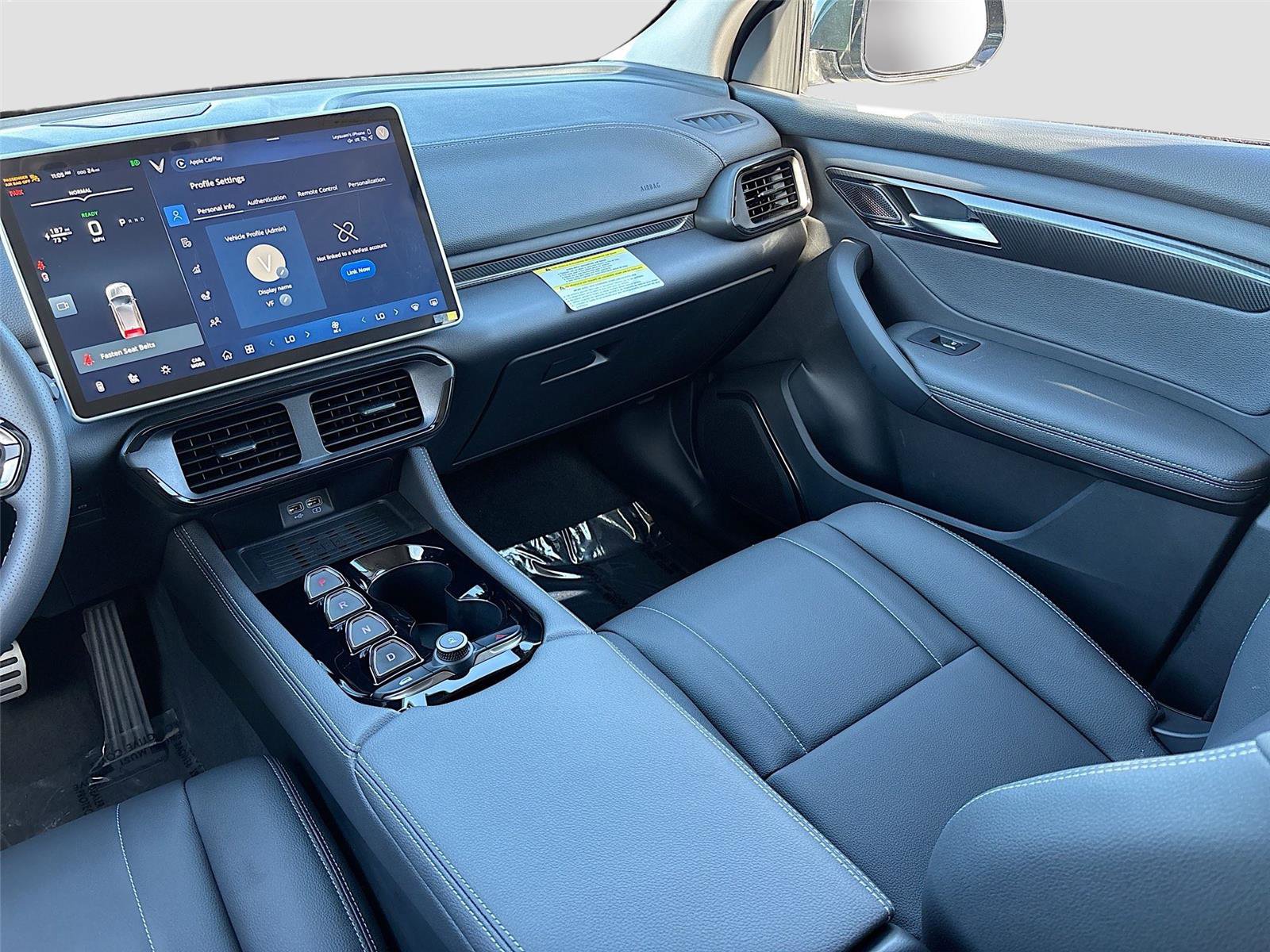 New 2025 VinFast VF 8 Eco image 22