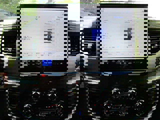 Used 2022 Ford Expedition XLT image 15