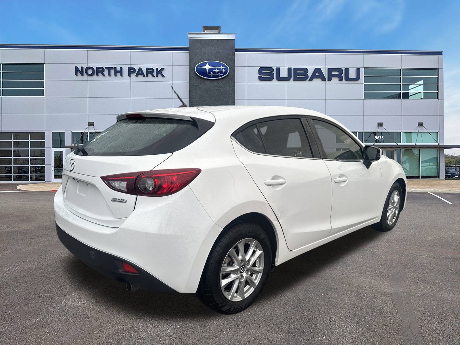 Used 2016 MAZDA MAZDA3 i Touring image 3