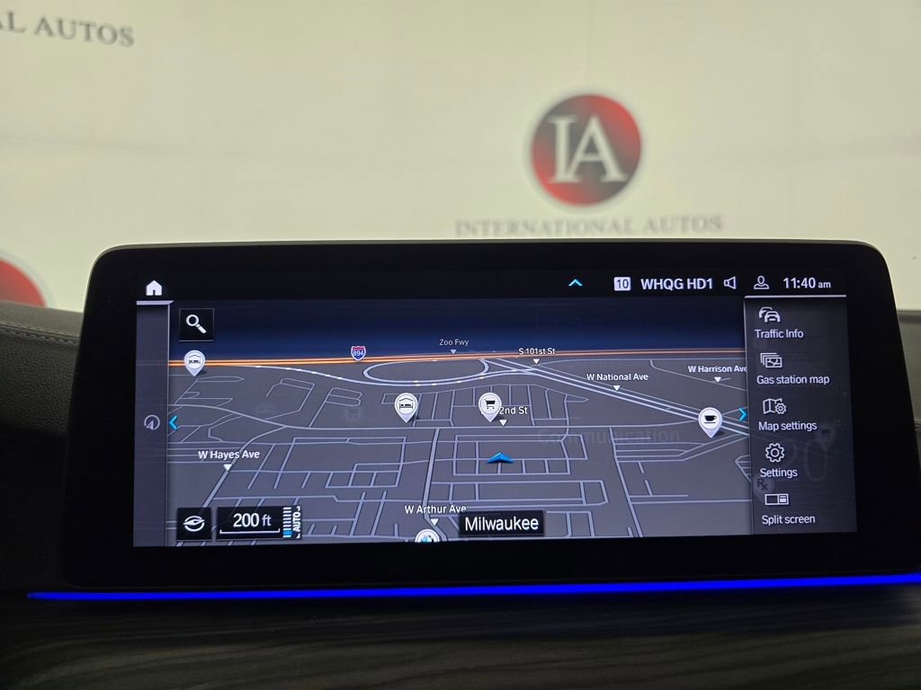 Used 2021 BMW M550i xDrive w/ Executive Package image 25