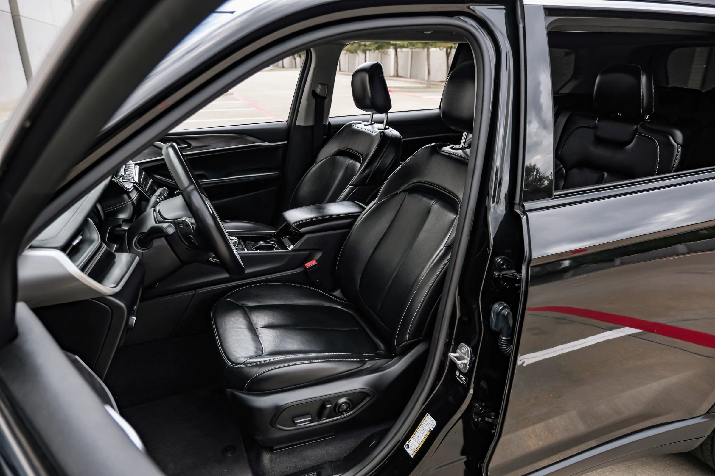 Used 2021 Jeep Grand Cherokee L Limited w/ Trailer Tow Group (B) image 31