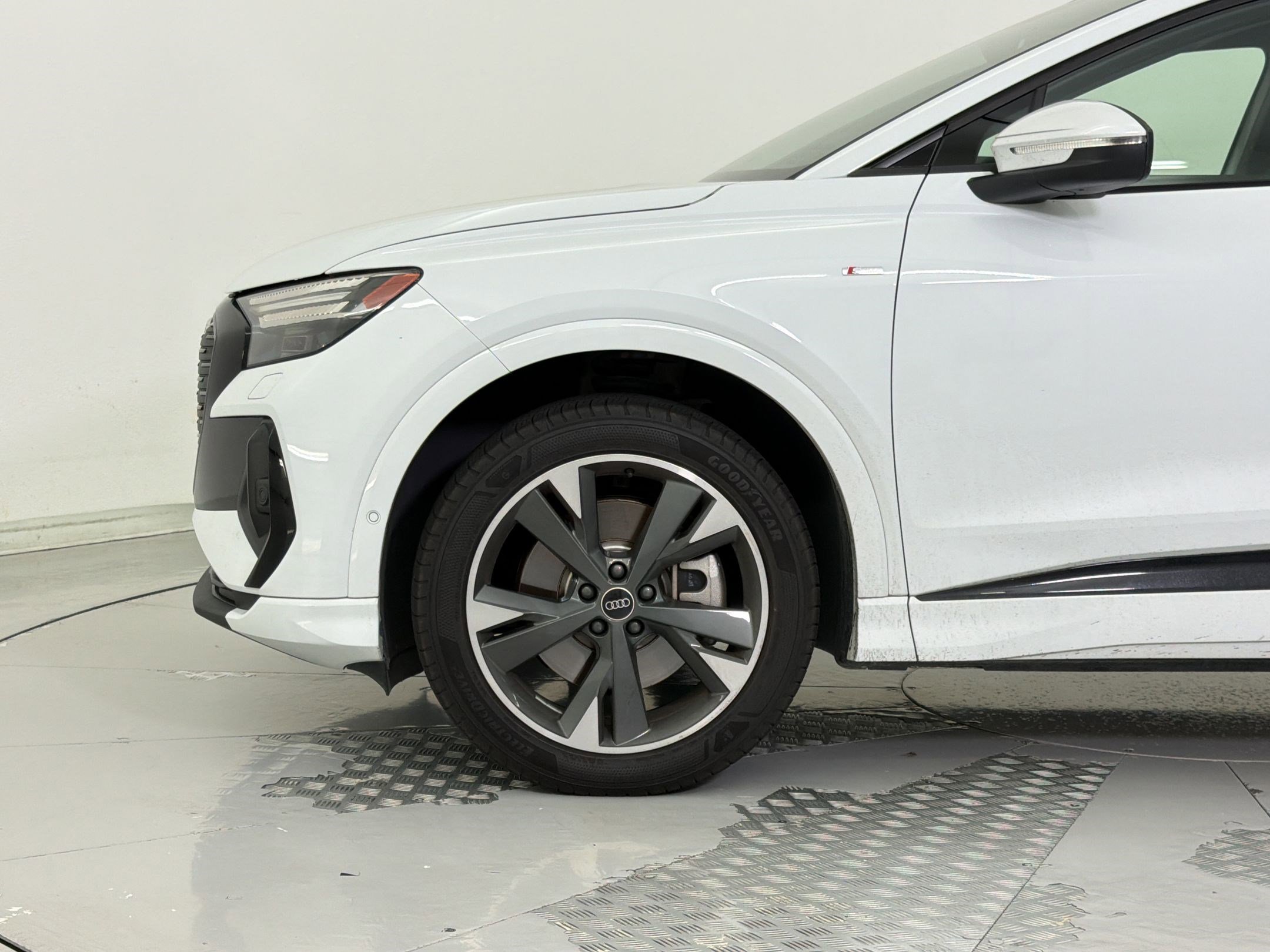 Used 2023 Audi Q4 e-tron Prestige w/ Black Optic Package AWD/4WD image 20