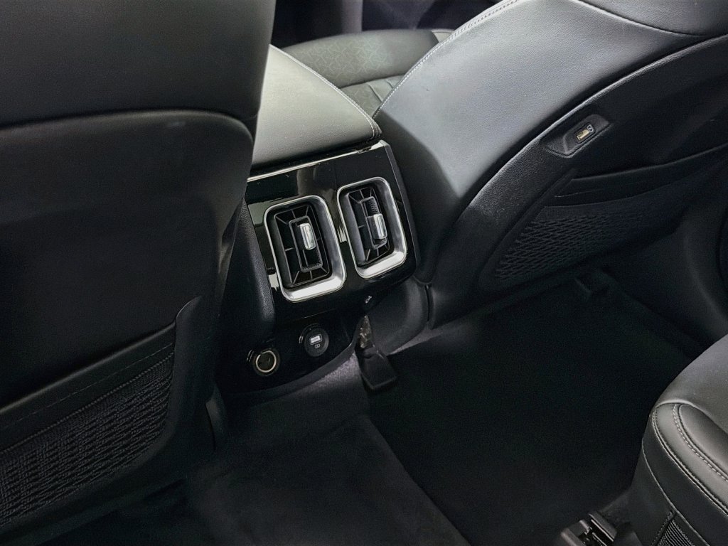 Used 2023 Kia Sorento SX FWD image 29