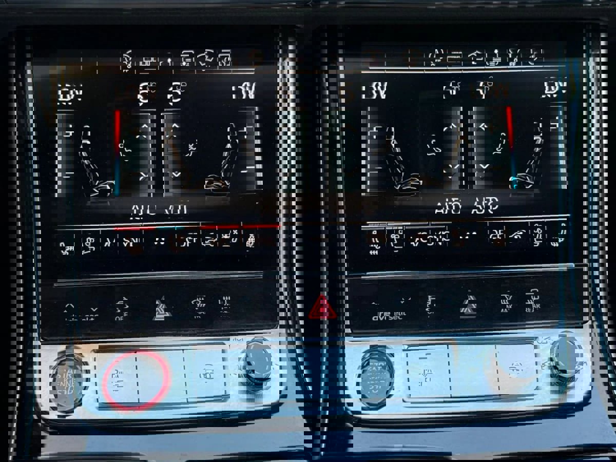 Used 2021 Audi S8 L w/ S8 Executive Package image 43