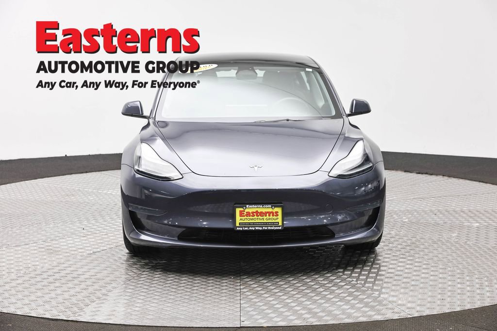 Used 2023 Tesla Model 3 Standard Range image 2