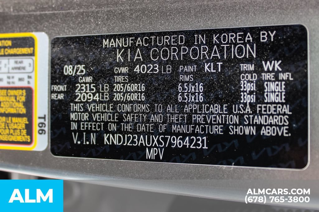 Used 2025 Kia Soul LX w/ LX Technology Package FWD image 40
