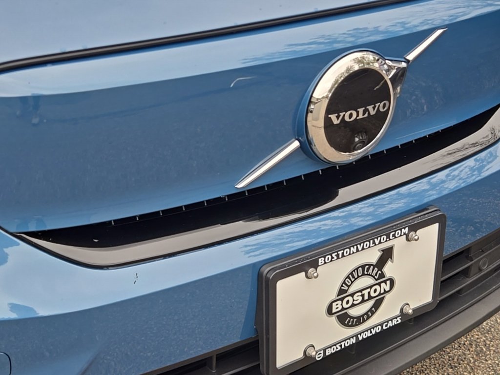 Certified 2023 Volvo C40 P8 Recharge Plus AWD/4WD image 5
