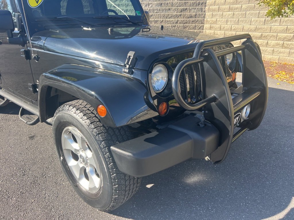 Used 2013 Jeep Wrangler Unlimited Sahara w/ Connectivity Group image 8