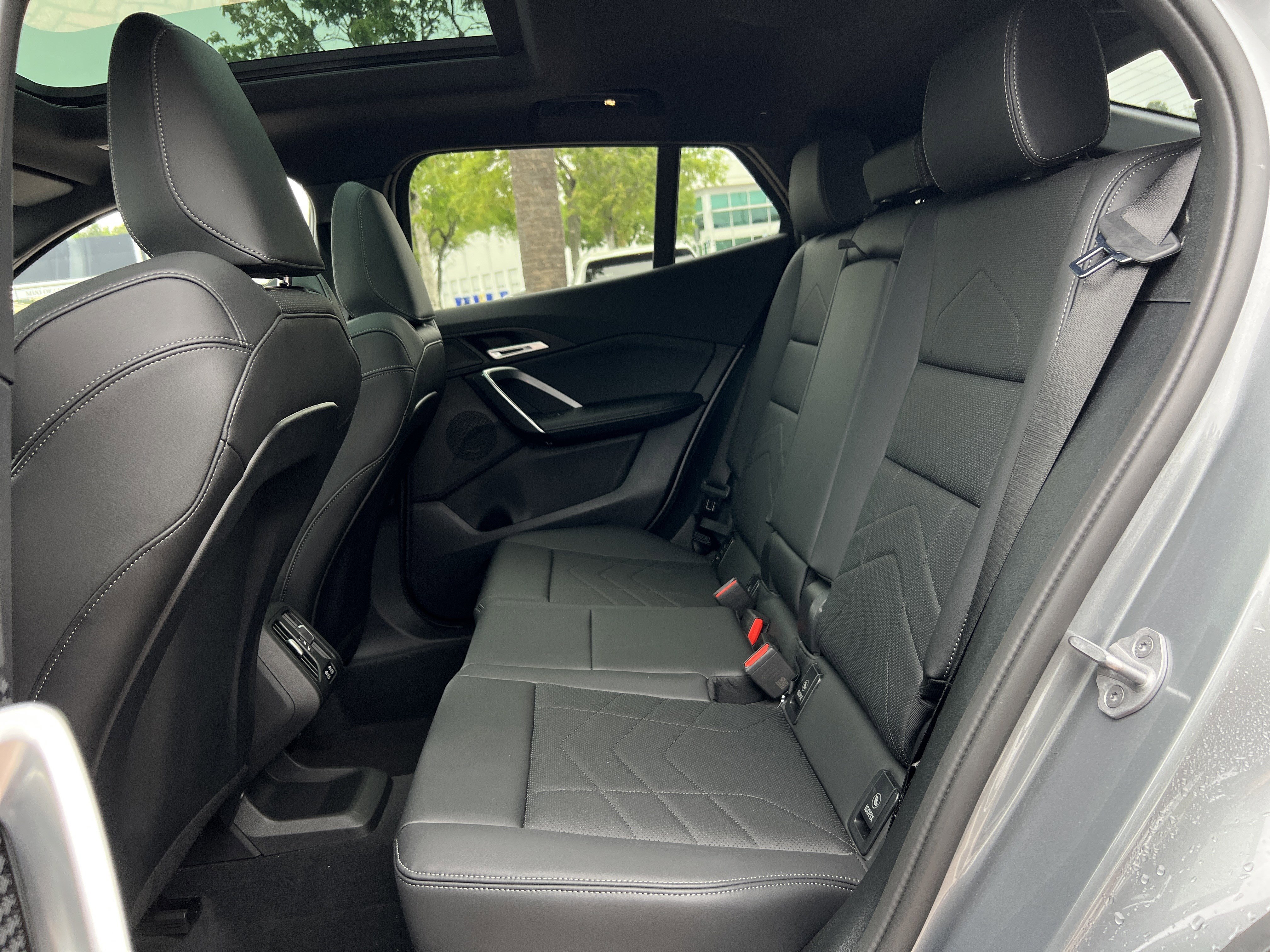 Certified 2025 BMW X2 xDrive28i AWD/4WD image 30