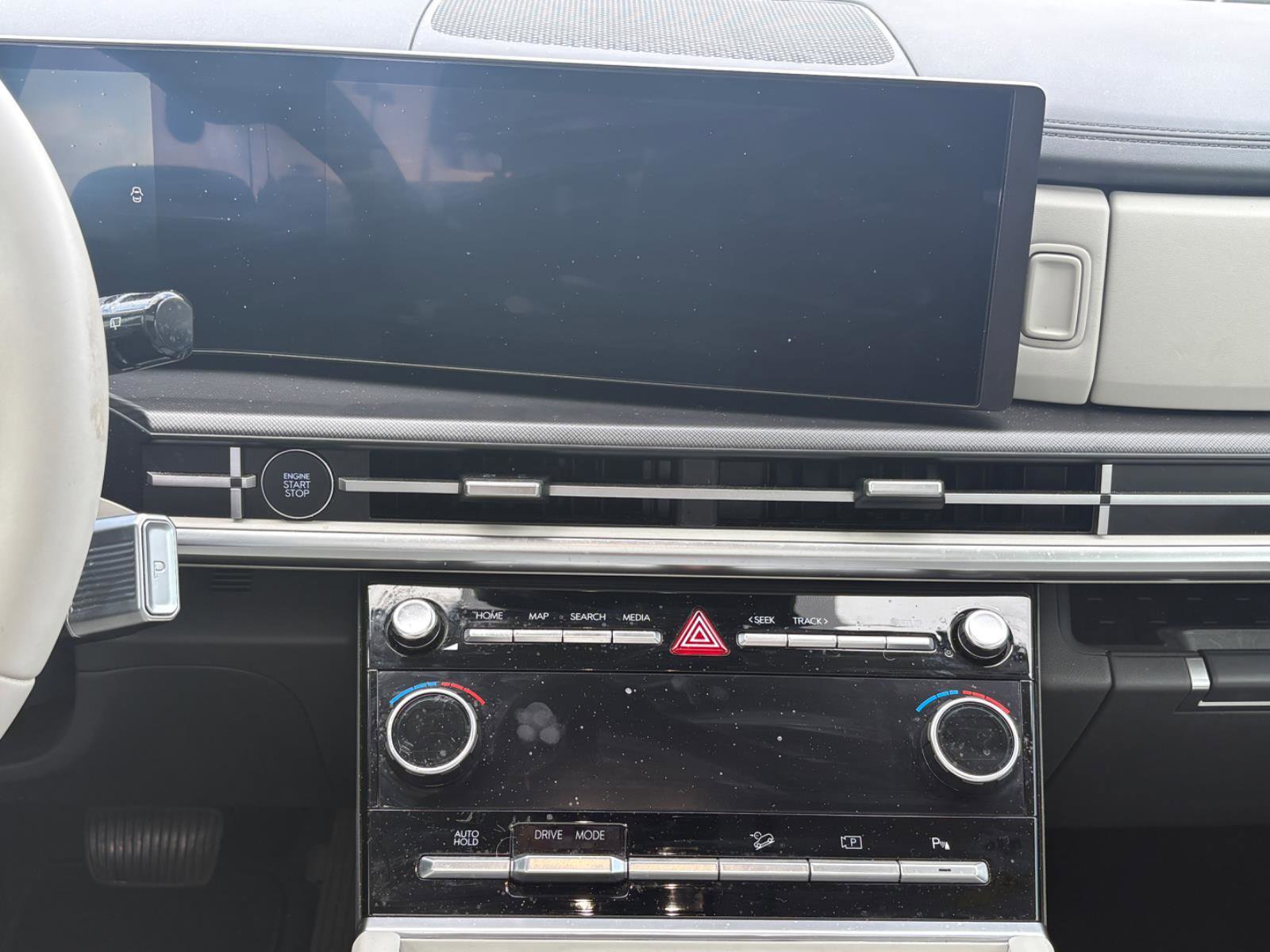 Used 2025 Hyundai Santa Fe SEL image 25