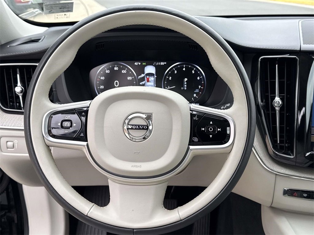 Used 2020 Volvo XC60 T6 Inscription w/ Protection Package Premier image 21