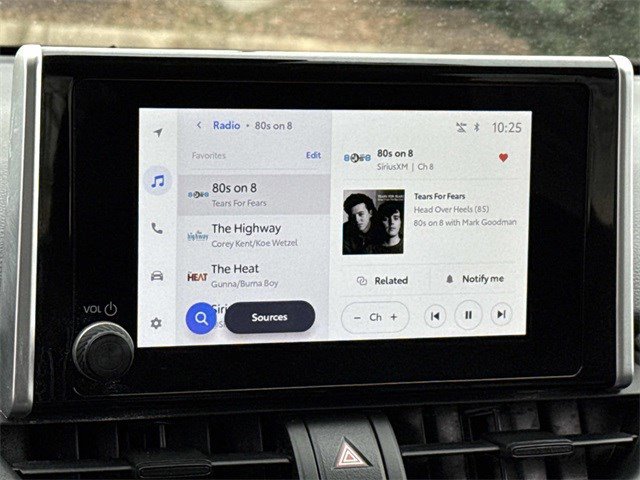 Used 2025 Toyota RAV4 XLE image 20