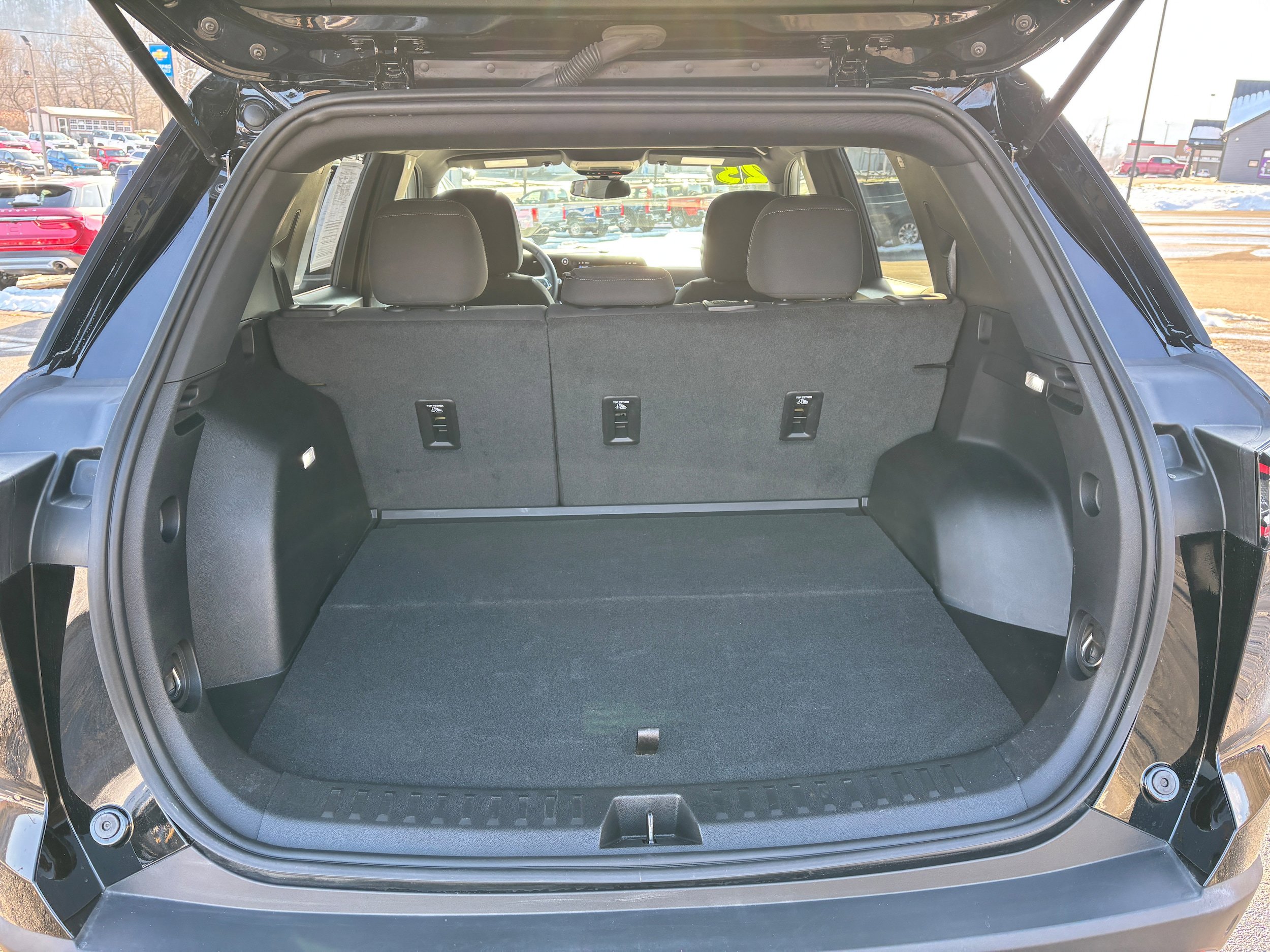 Used 2025 Chevrolet Equinox LT AWD/4WD image 6