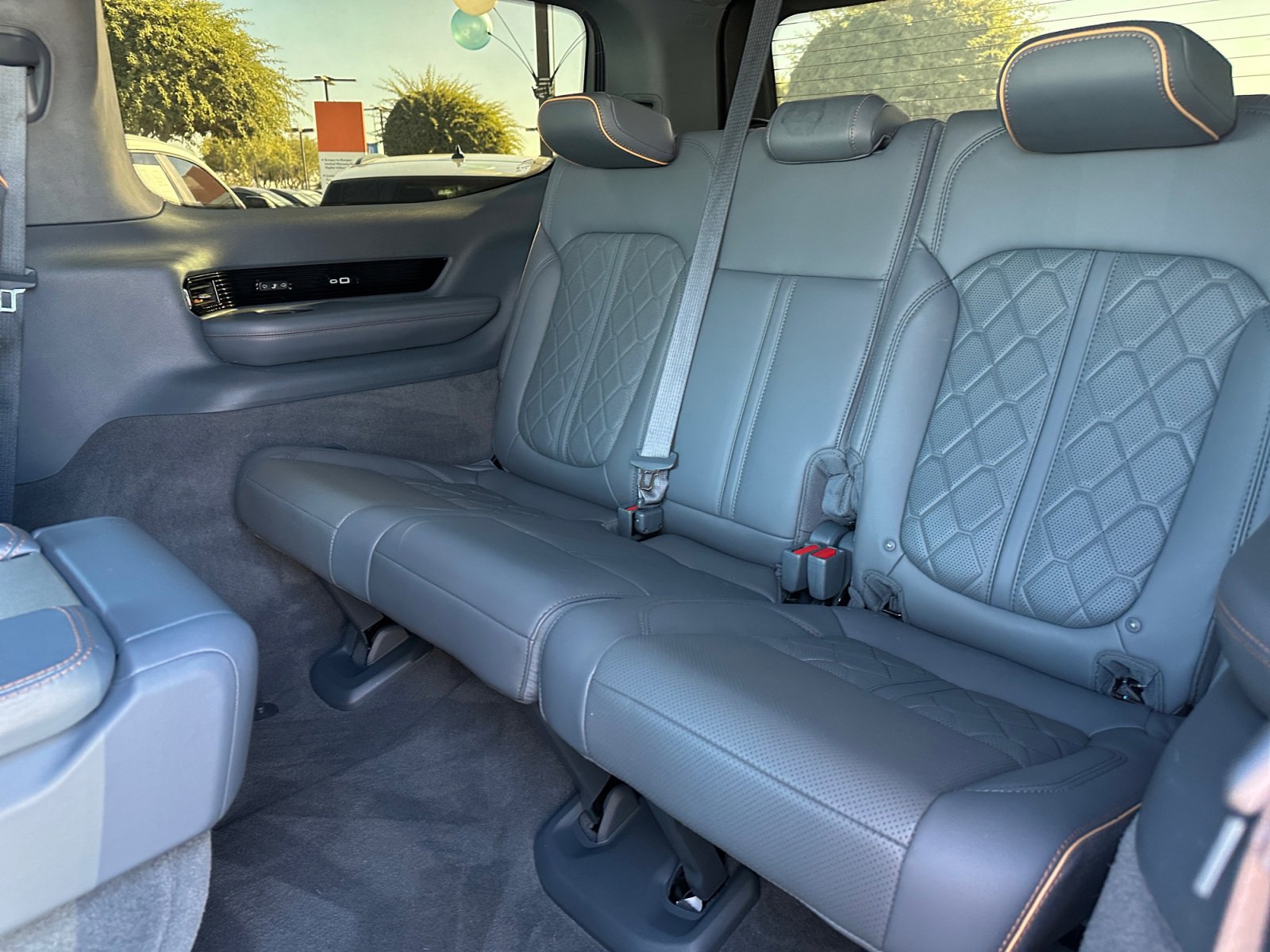 Used 2023 Jeep Grand Wagoneer Series III image 18