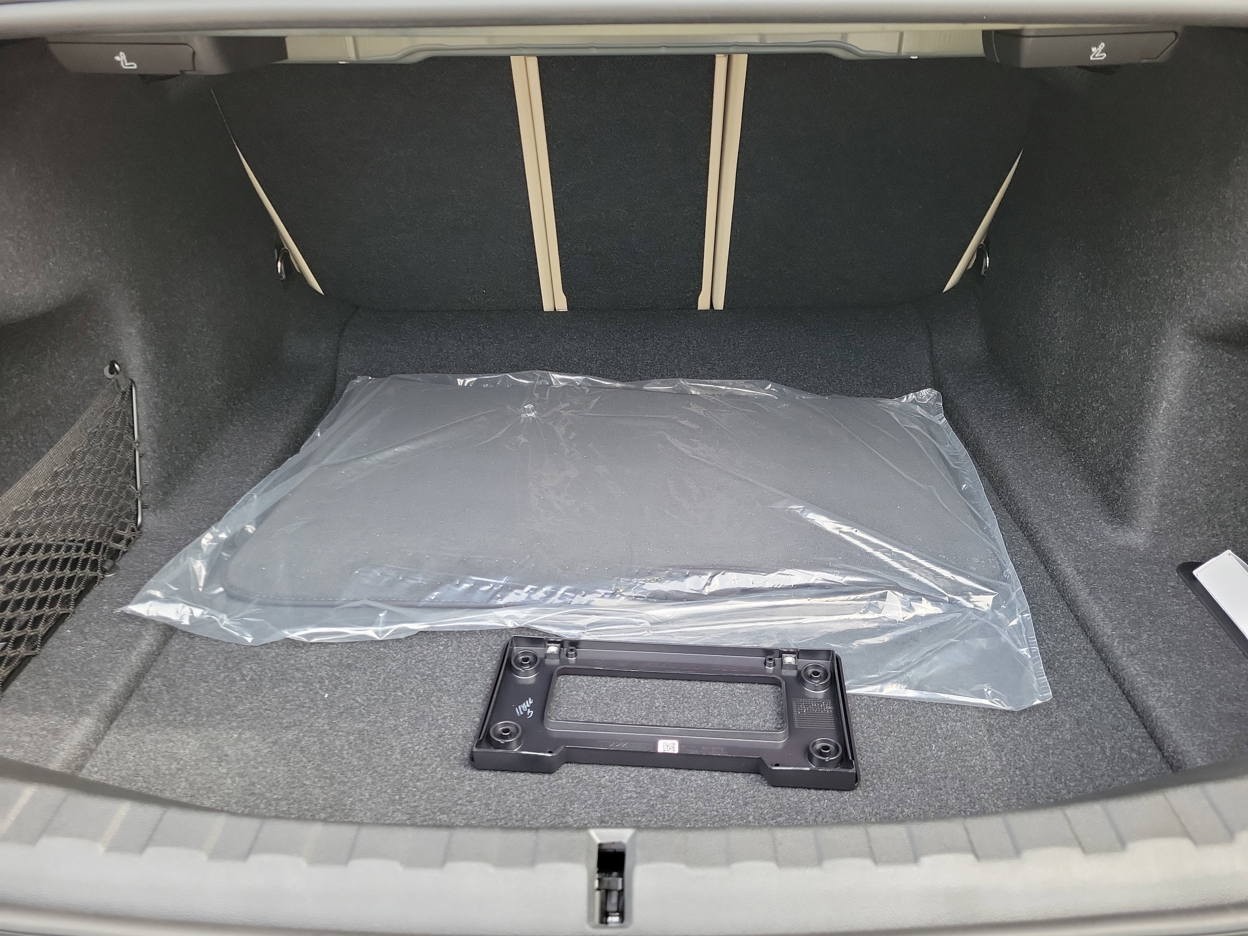 New 2026 BMW 330i Sedan w/ Convenience Package RWD image 6