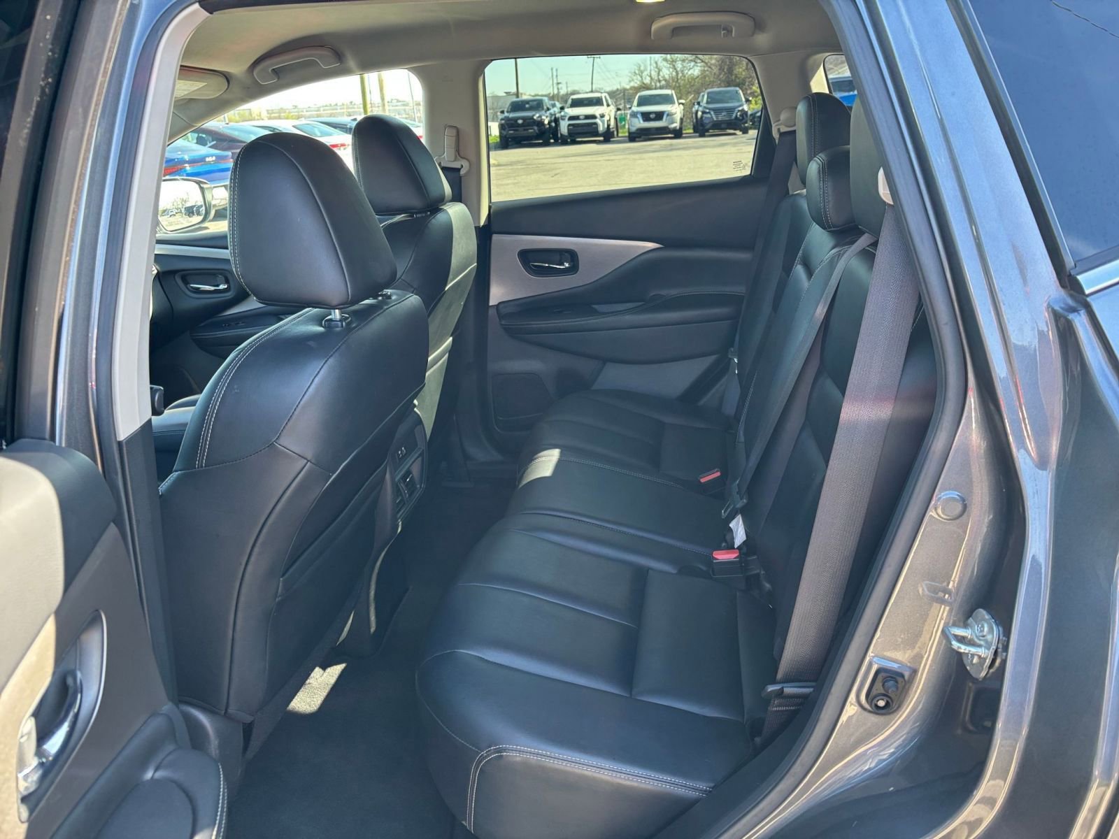 Used 2023 Nissan Murano SV image 27