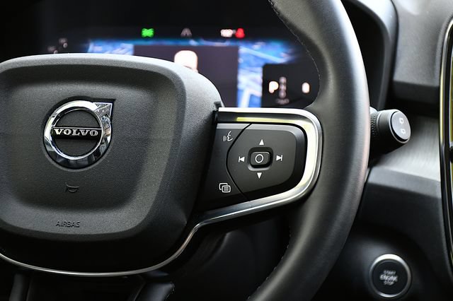 Certified 2026 Volvo XC40 B5 Plus AWD/4WD image 23