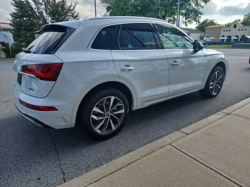 Used 2021 Audi Q5 2.0T Premium Plus w/ Premium Plus Package AWD/4WD image 11