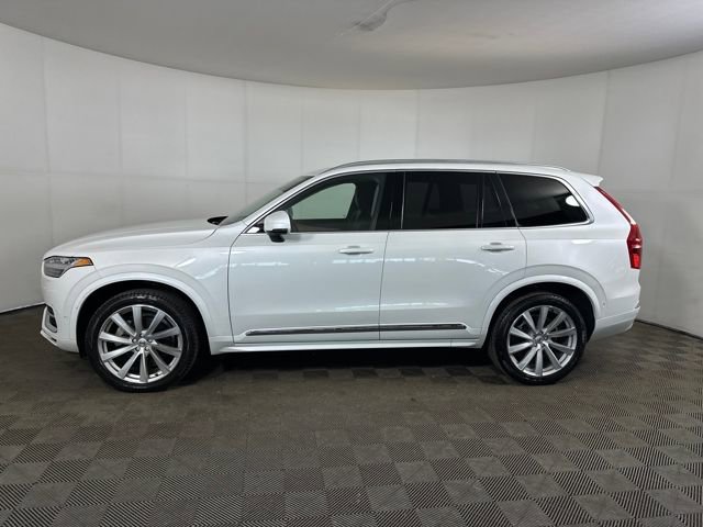 Used 2023 Volvo XC90 B6 Plus image 6