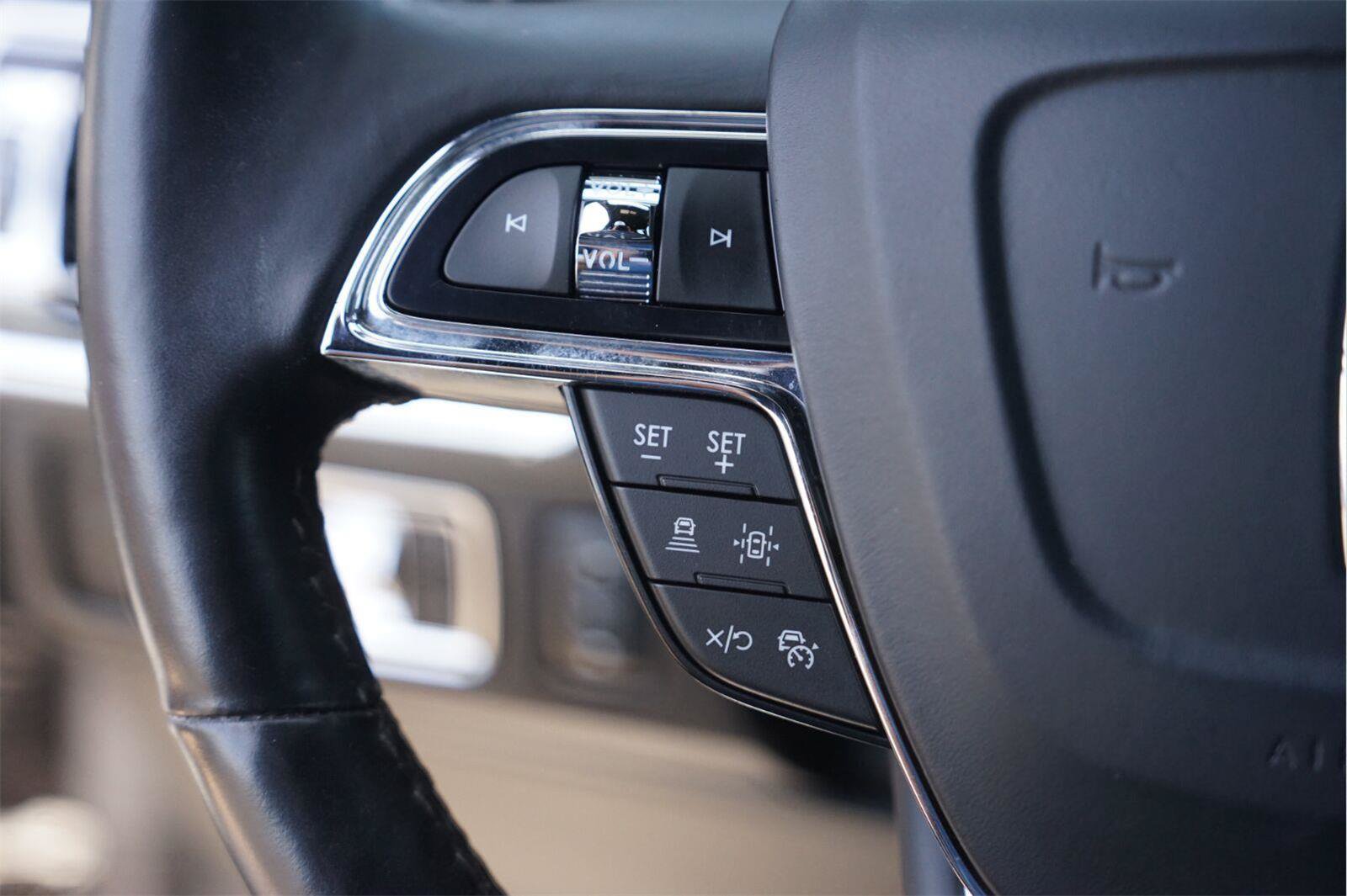 Used 2023 Lincoln Navigator Reserve AWD/4WD image 25