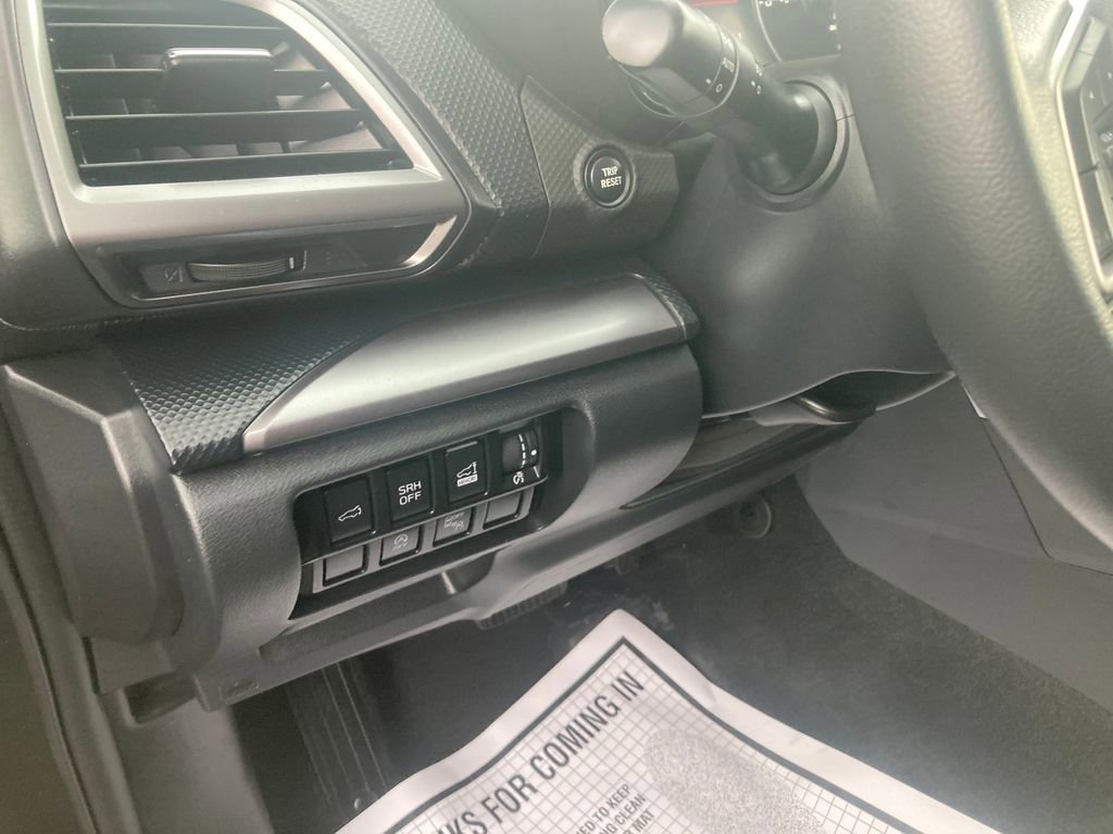 Used 2022 Subaru Forester Premium AWD/4WD image 17