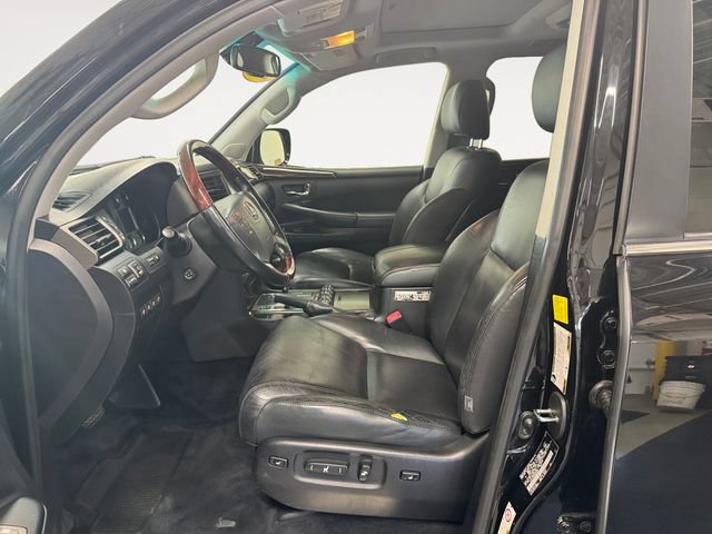 Used 2011 Lexus LX 570 4WD w/ Luxury Pkg image 7