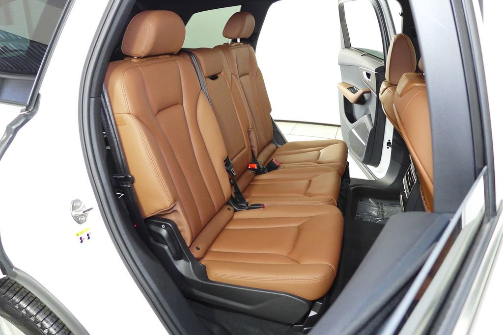 Used 2023 Audi Q7 2.0T Premium Plus w/ Premium Plus Package AWD/4WD image 20