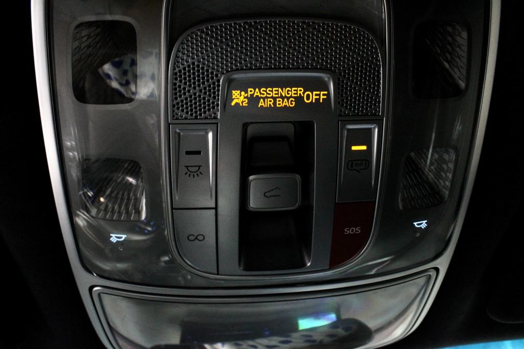 Used 2022 Genesis GV70 3.5T Sport w/ Sport Advanced Package AWD/4WD image 33