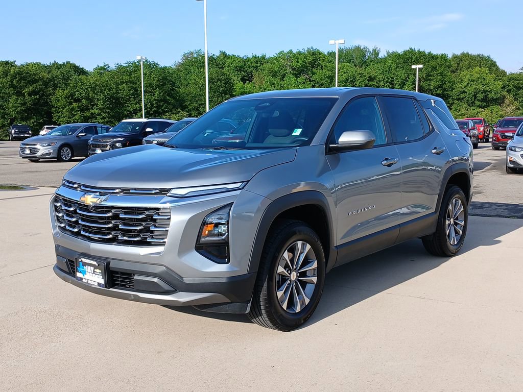 Used 2026 Chevrolet Equinox LT AWD/4WD image 9