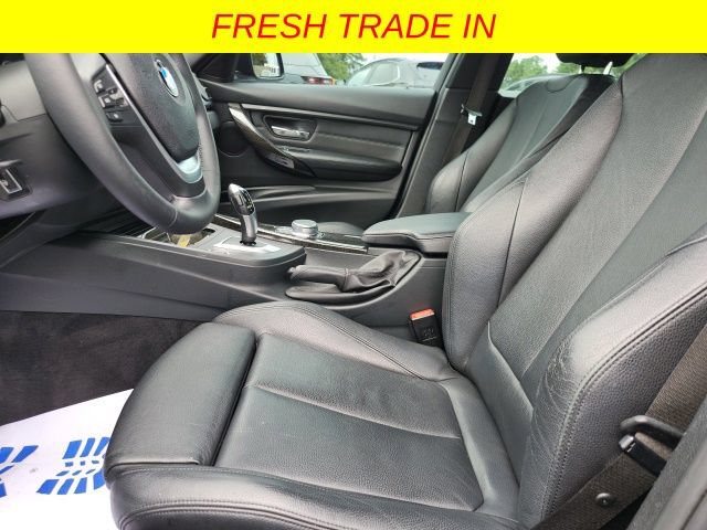 Used 2018 BMW 320i xDrive Sedan AWD/4WD image 16