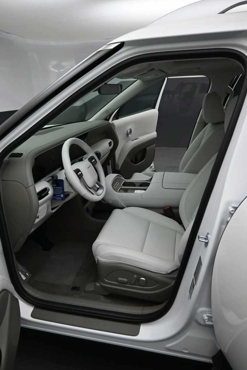 New 2026 Hyundai Palisade SEL Premium w/ Tow & Go Package AWD/4WD image 15