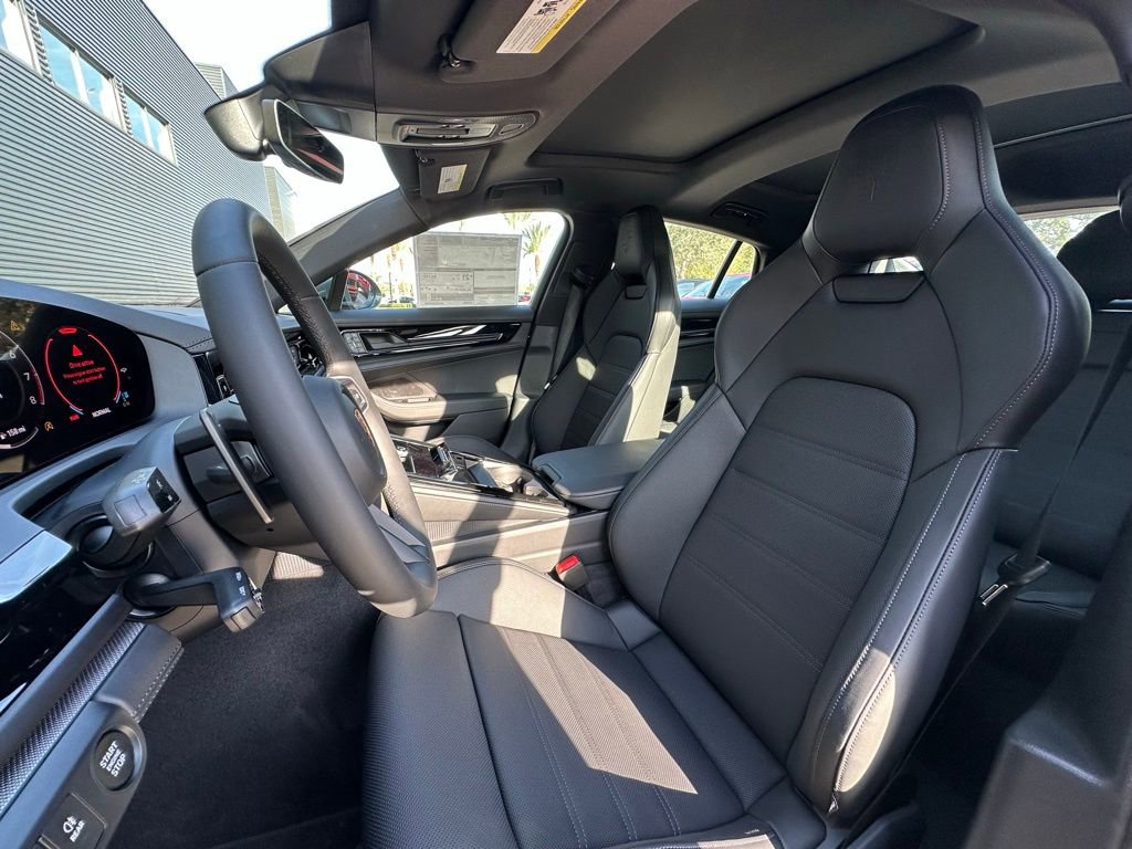 Used 2026 Porsche Panamera RWD image 5